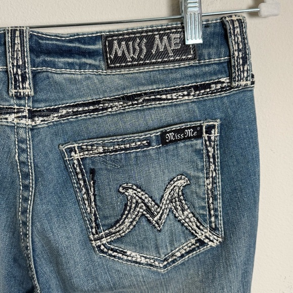 Miss Me “ The M Series” Flare Jean Size 33 - Picture 6 of 6